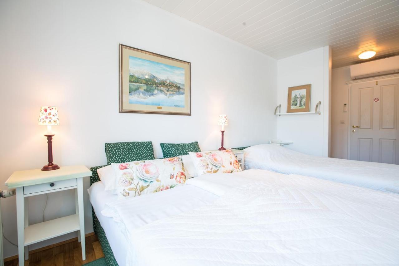 B&B Pletna A Double Lake-View Room Bled Bagian luar foto