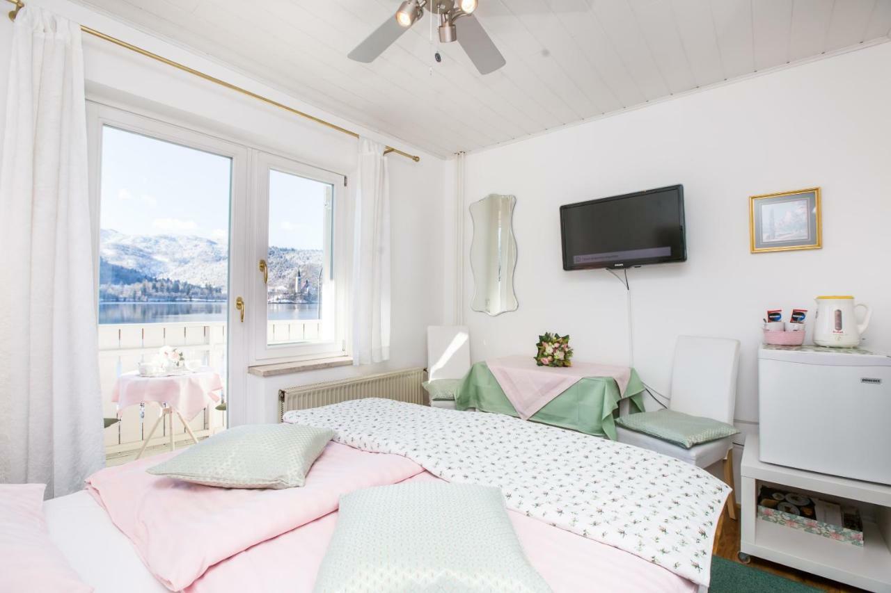 B&B Pletna A Double Lake-View Room Bled Bagian luar foto